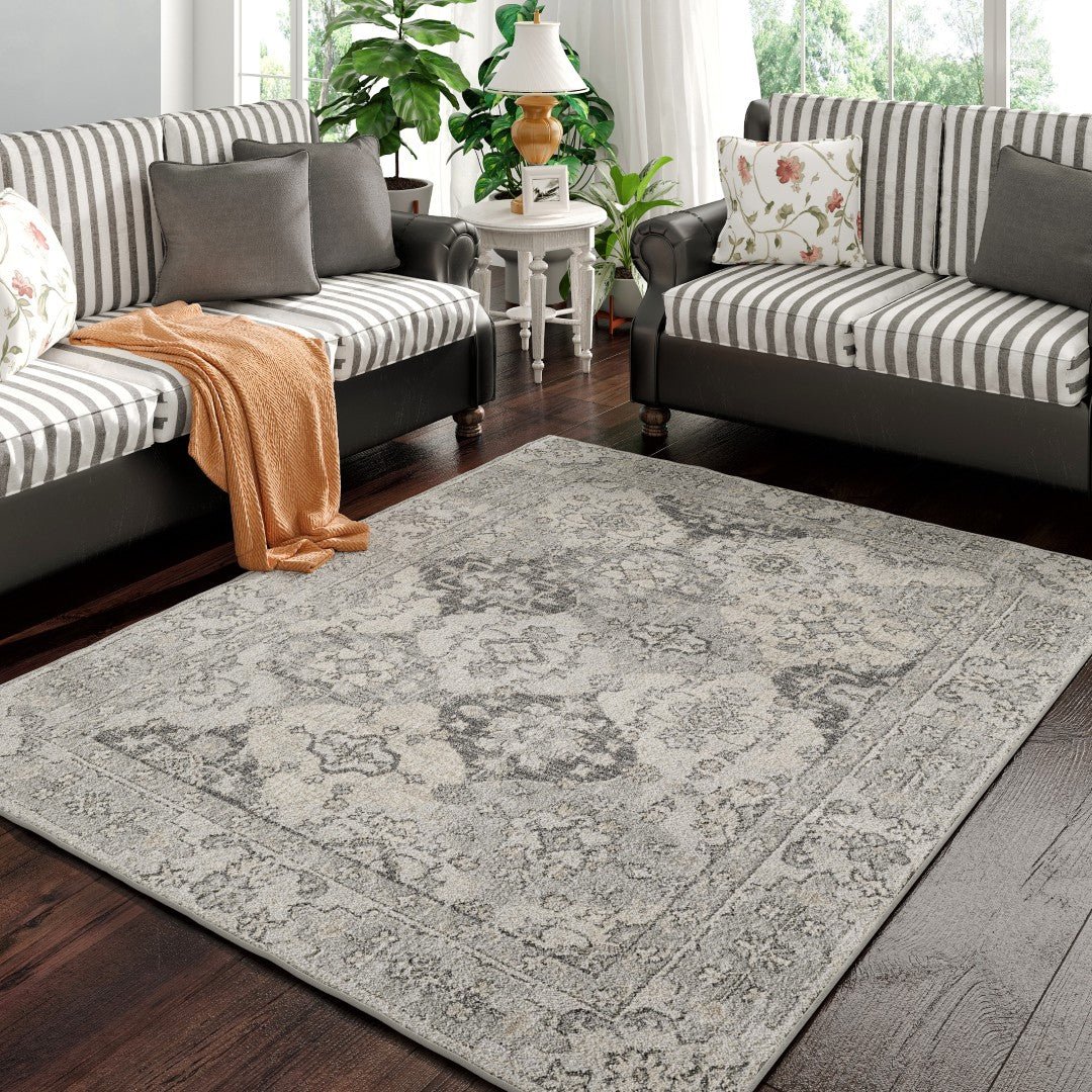 Eviva Mosaic 3' x 5' Damask Gray Rug - Rug by Eviva