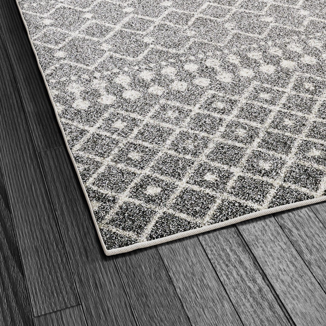 Eviva Grid 5' x 7' Geometric Gray/Cream Rug