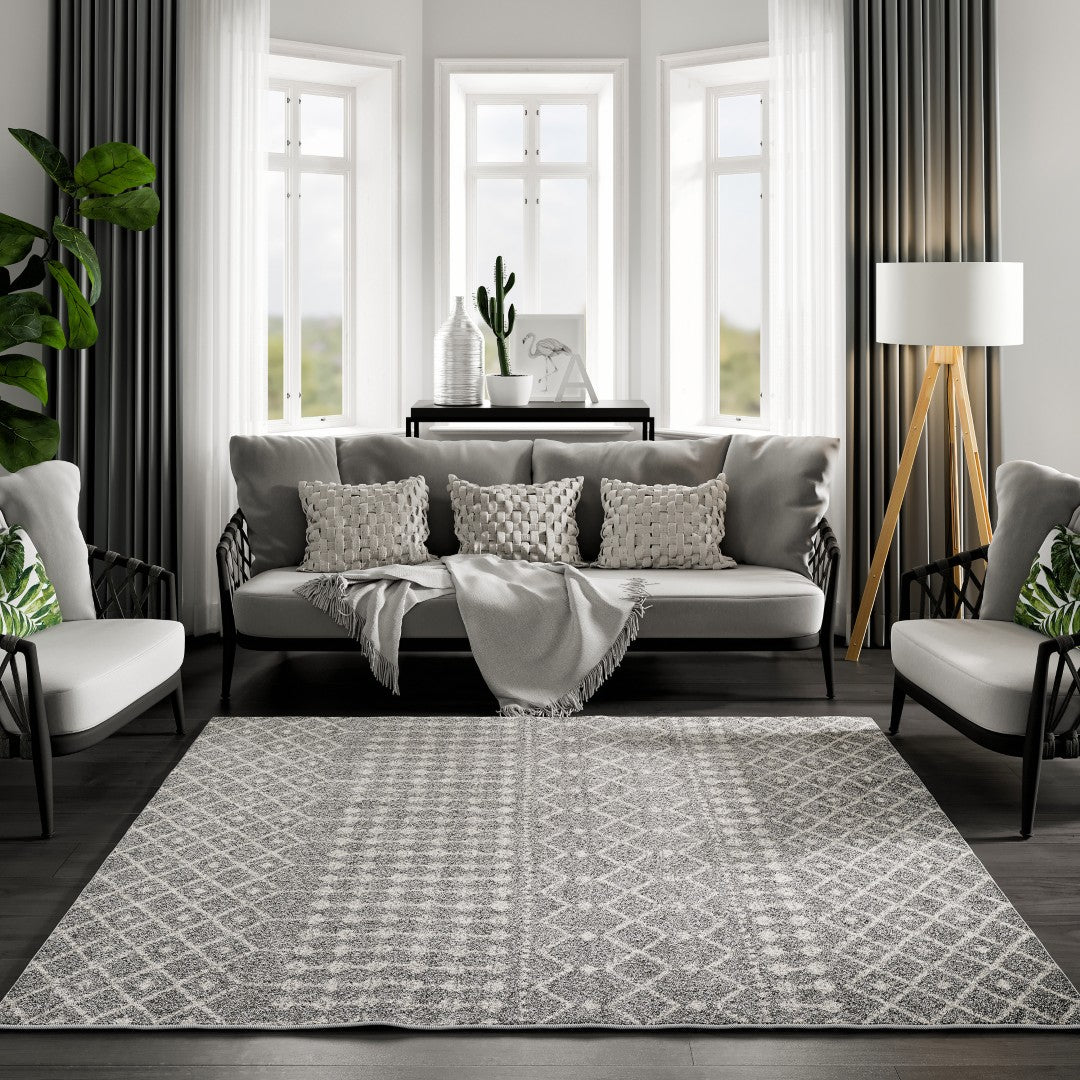 Eviva Grid 5' x 7' Geometric Gray/Cream Rug