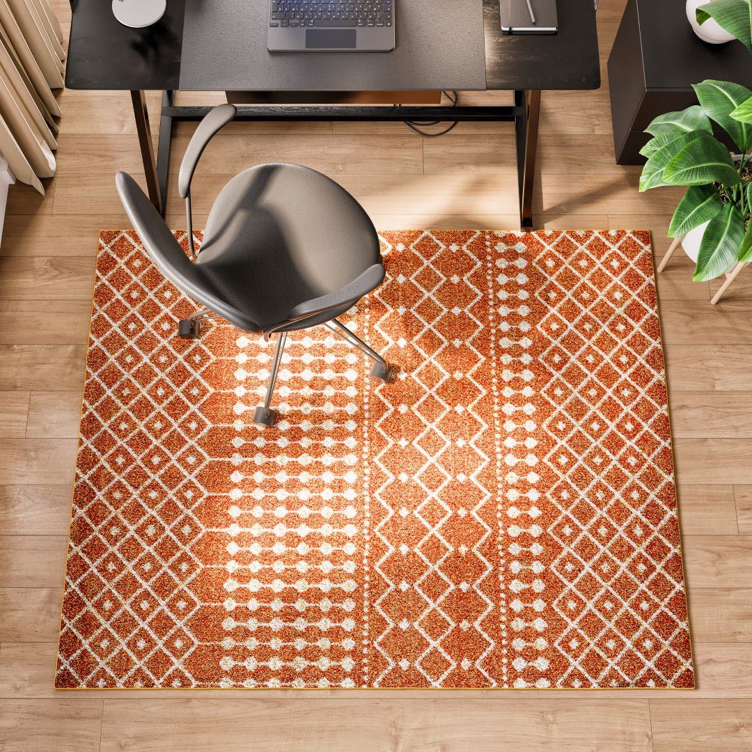 Eviva Grid 5' x 7' Geometric Orange/Cream Rug - Rug by Eviva