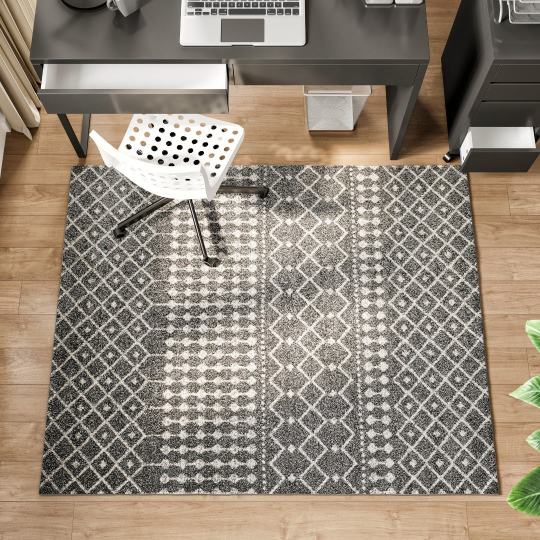 Eviva Grid 5' x 7' Geometric anthracite Gray/Cream Rug - Rug by Eviva