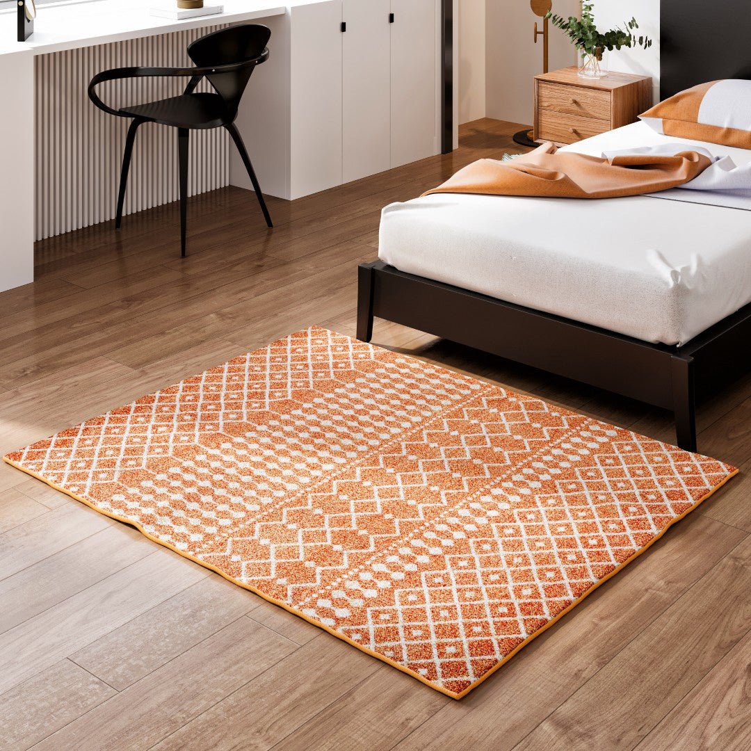 Eviva Grid 5' x 7' Geometric Orange/Cream Rug - Rug by Eviva