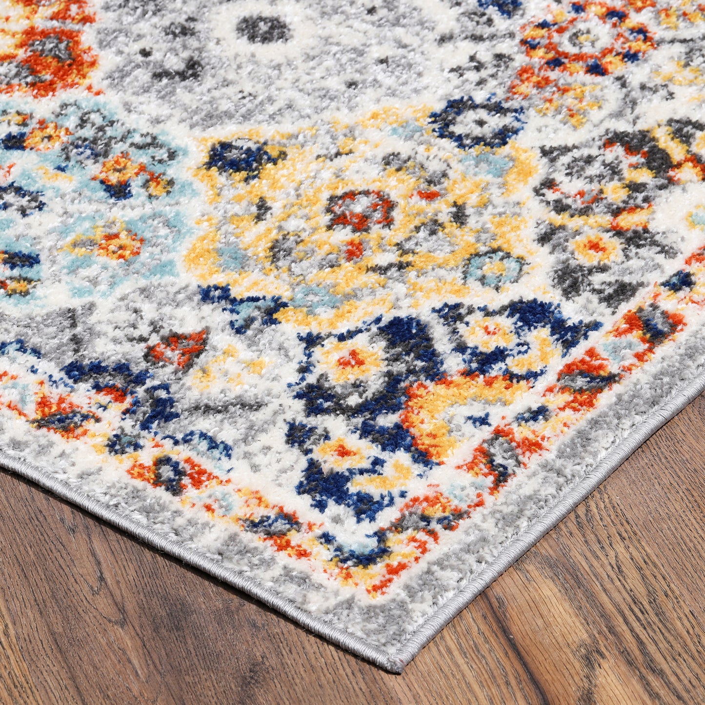 EVIVA Blossom White and Light Gray Area Rug in 3X5